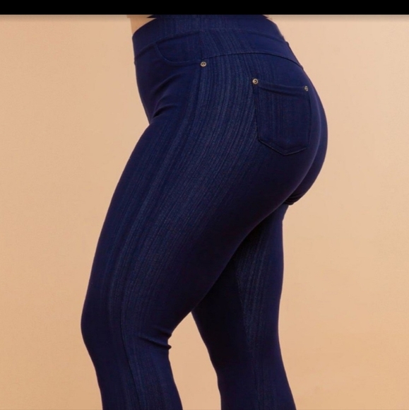 Pants - Picture 2 of 3